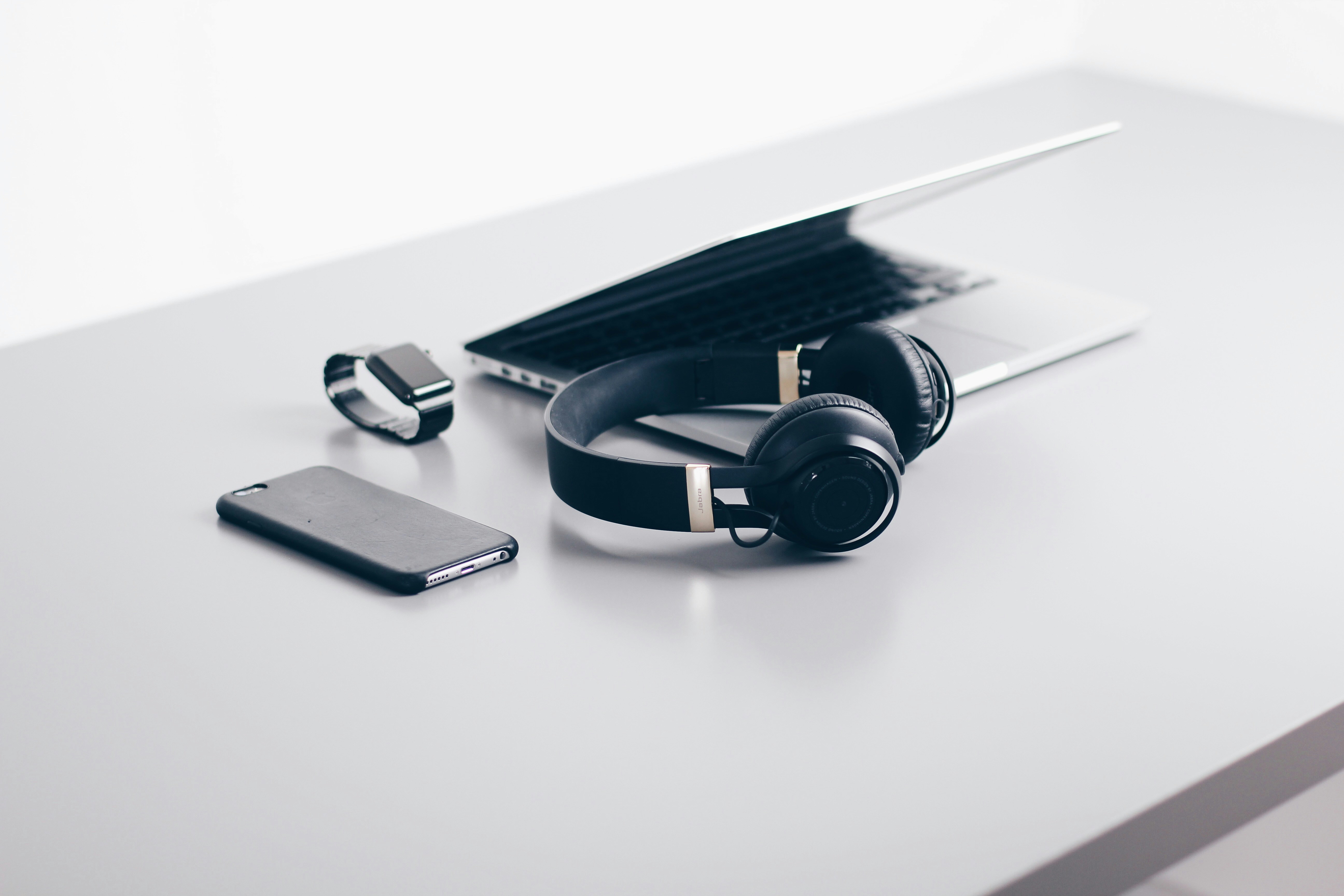 Why consumer electronics has embraced AI-powered courier claims